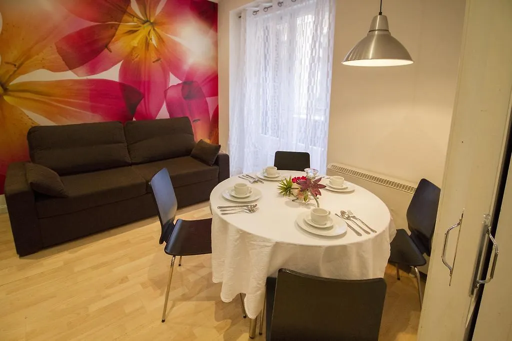 Foster Apartamentos Sol-1